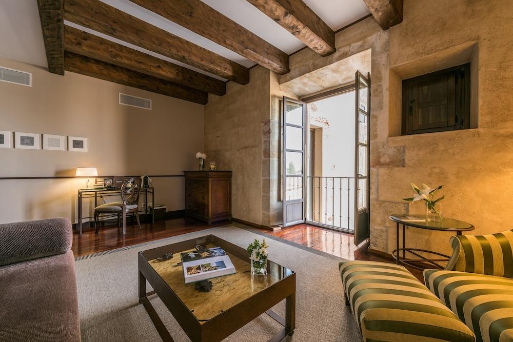 Hospes Palacio De San Esteban, A Member Of Design Hotels Саламанка Екстериор снимка A room at Hotel Casa 1800
